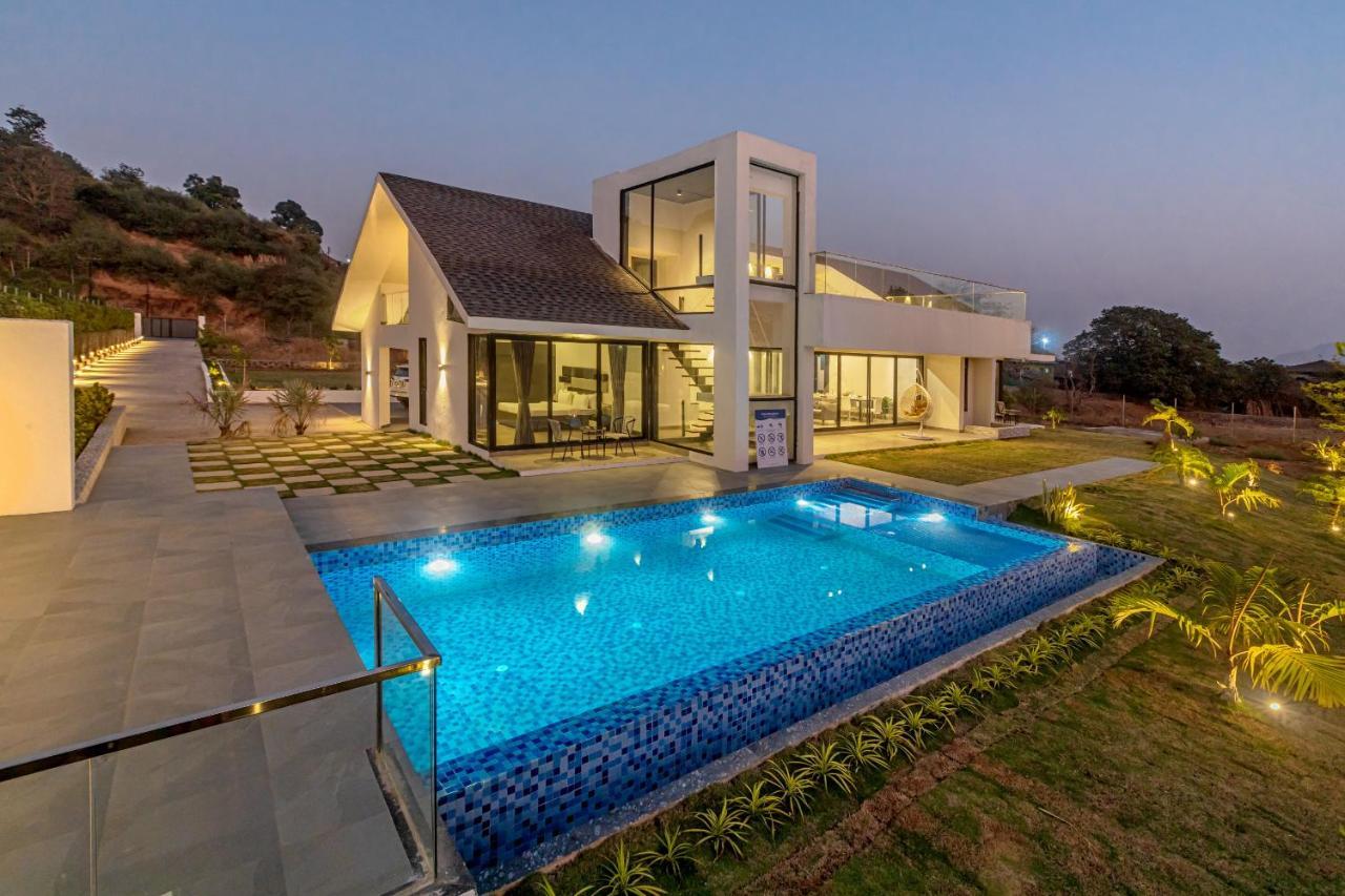 Saffronstays Stargazer, Karjat - Luxury Pool Villa With Lake View ภายนอก รูปภาพ