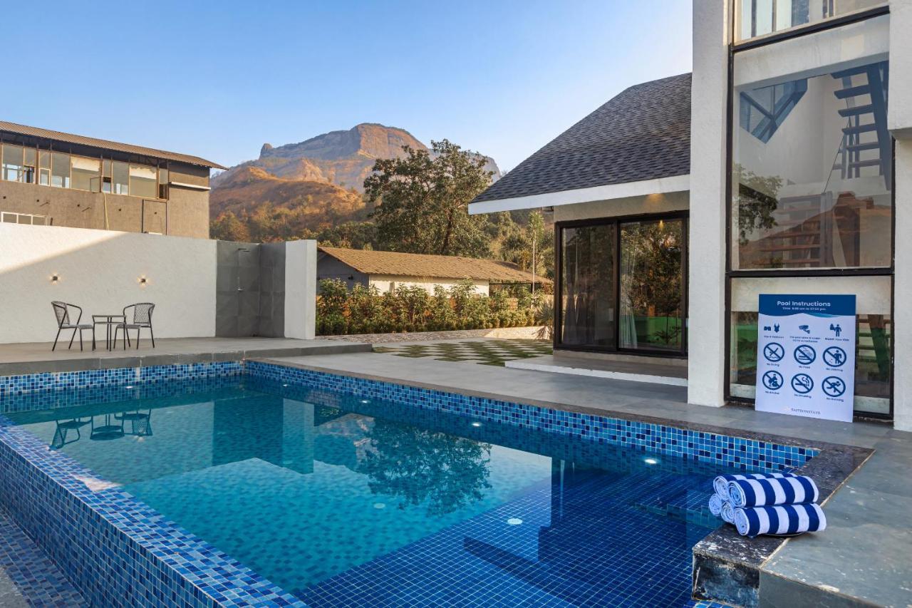 Saffronstays Stargazer, Karjat - Luxury Pool Villa With Lake View ภายนอก รูปภาพ